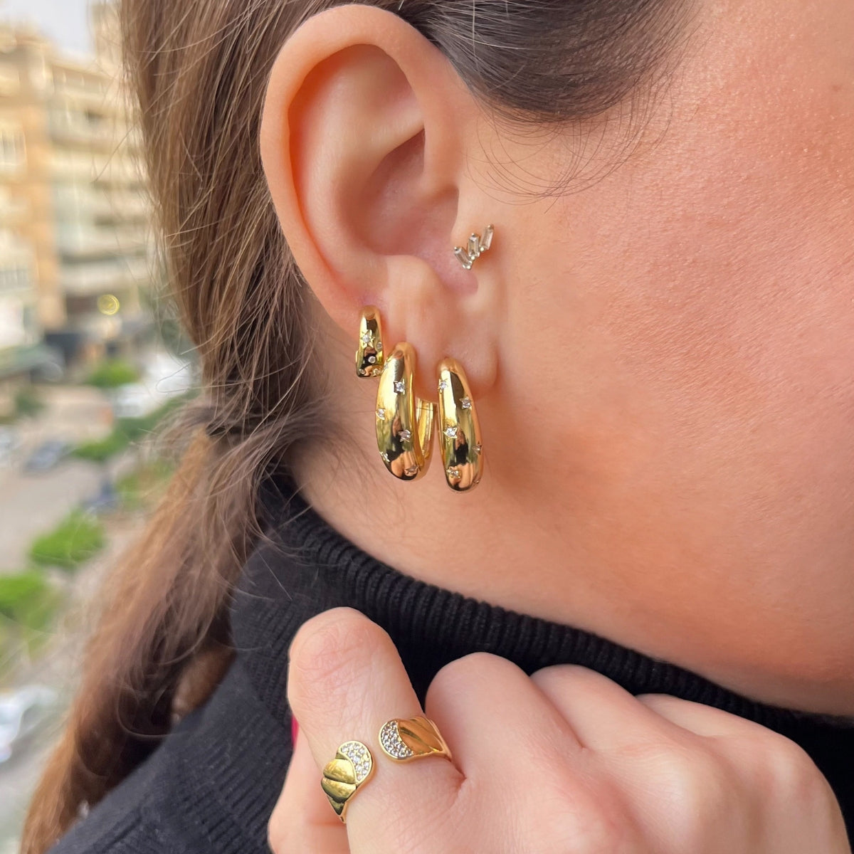 Glow Bar Flat Back Stud