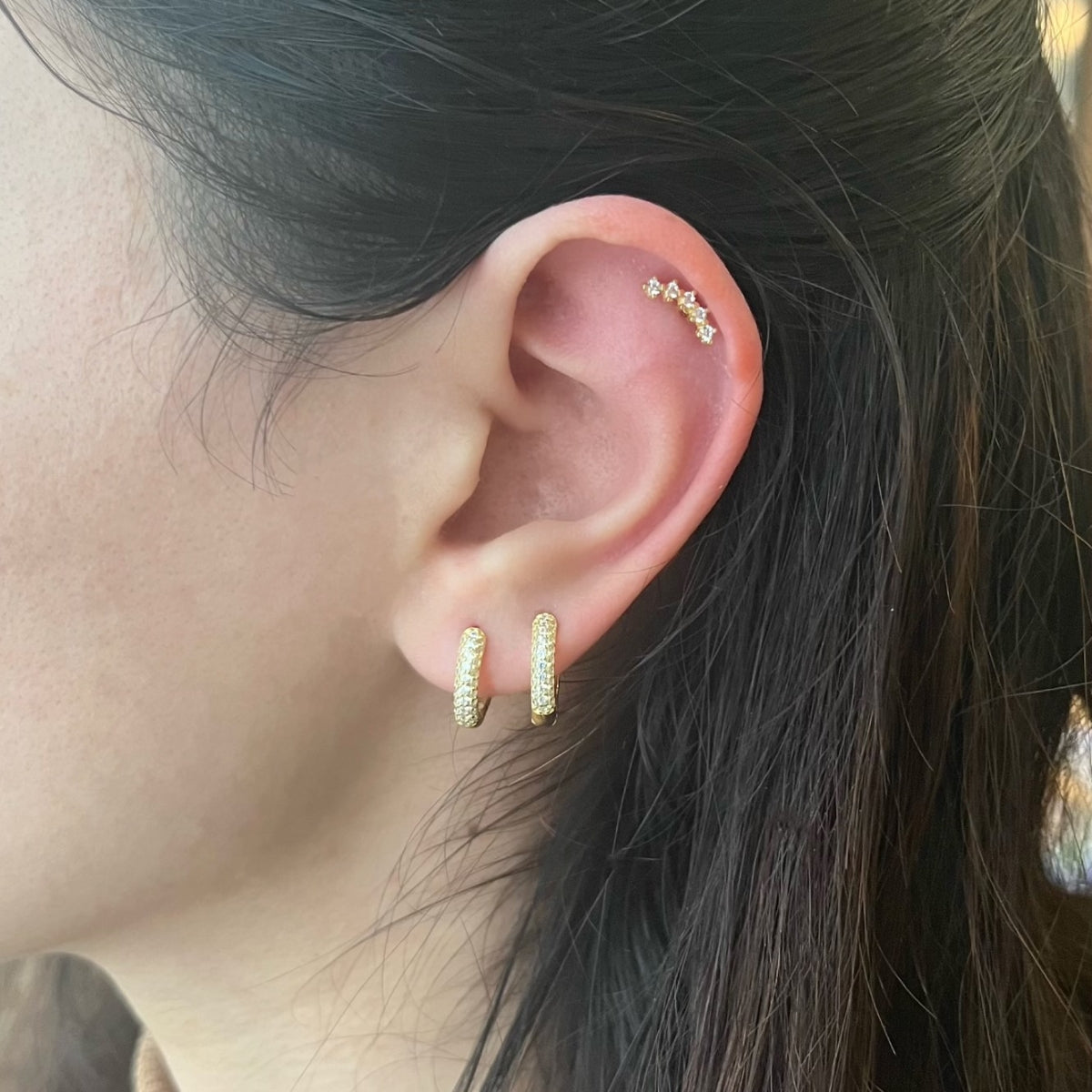Curved Flat Back Stud