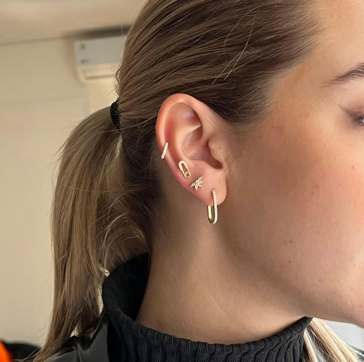 U-Shaped Zirconia Hoops