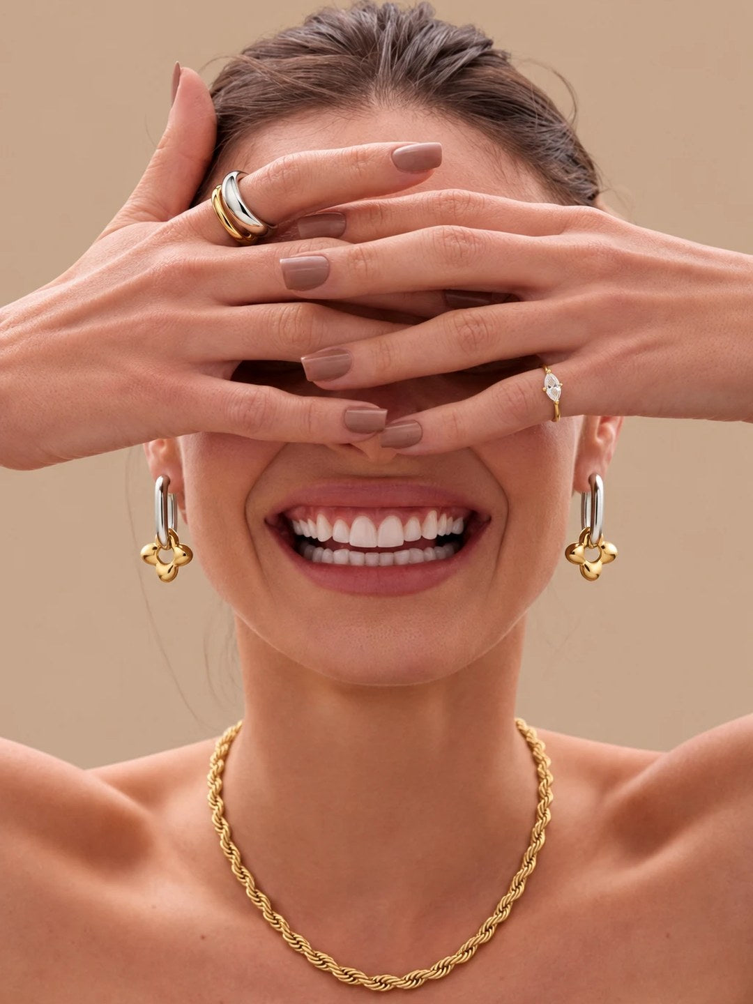 Rope chain necklace model